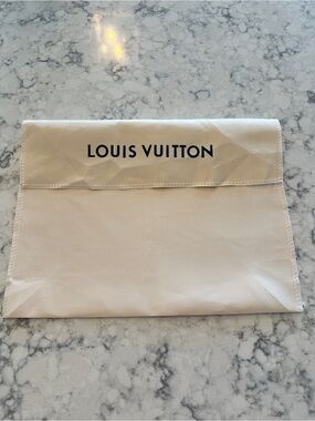 Cream Dust Pouch with Black Logo